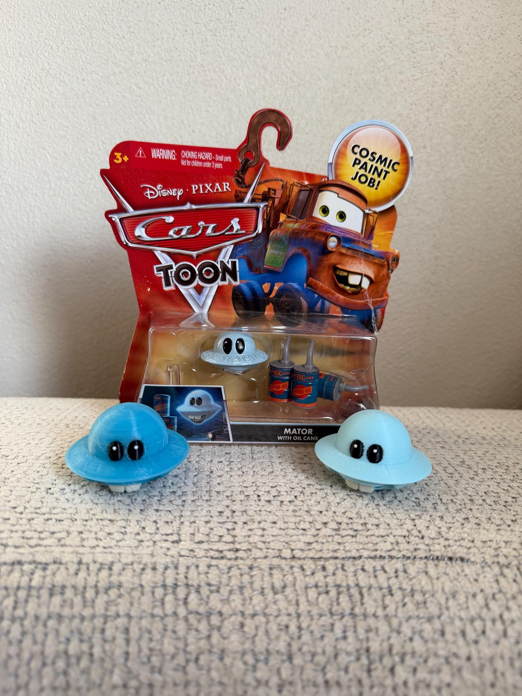 3D Printed Cartoon UFO Vehicle – Alien Sci-Fi Display Figure Decor | Gifts for Car Lovers | UFO from Cars Movie | Gifts for Sci-Fi  Lovers