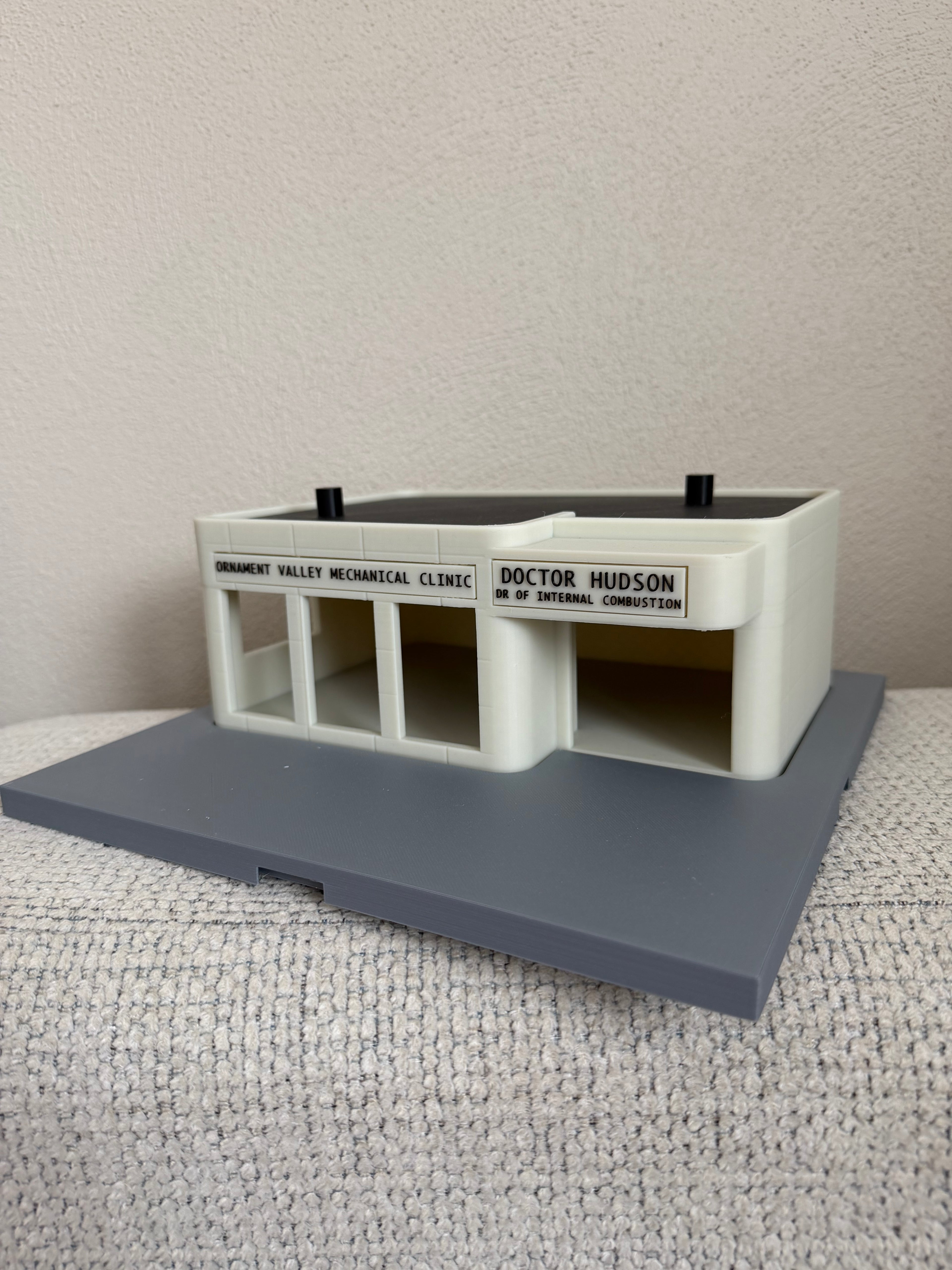 Route 66 Town, Model Town, Doc's, Medical Clinic Playset | Doc Hudson