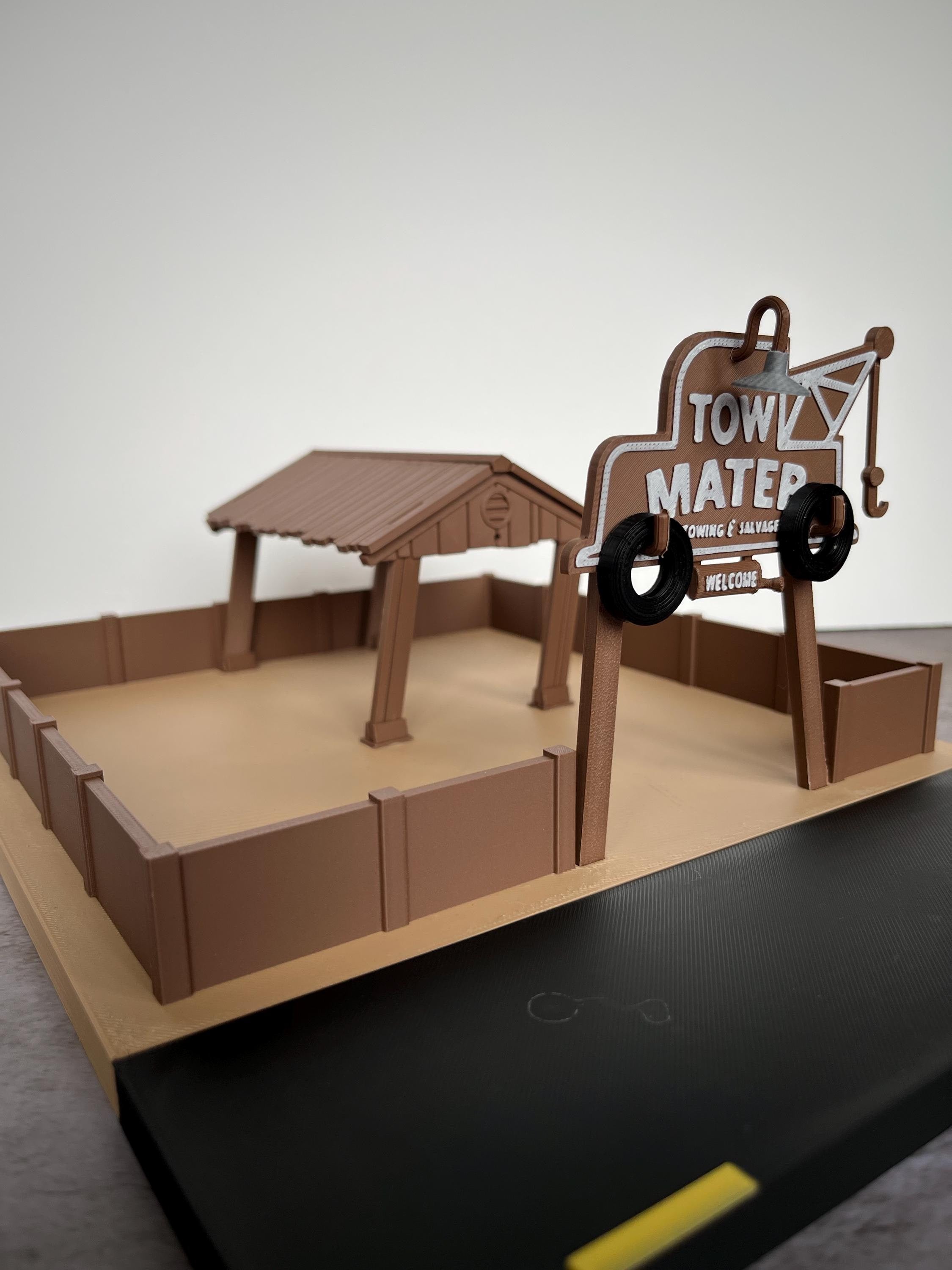 Route 66 Town, Model Town, Junkyard Shack Playset | Tow Mater