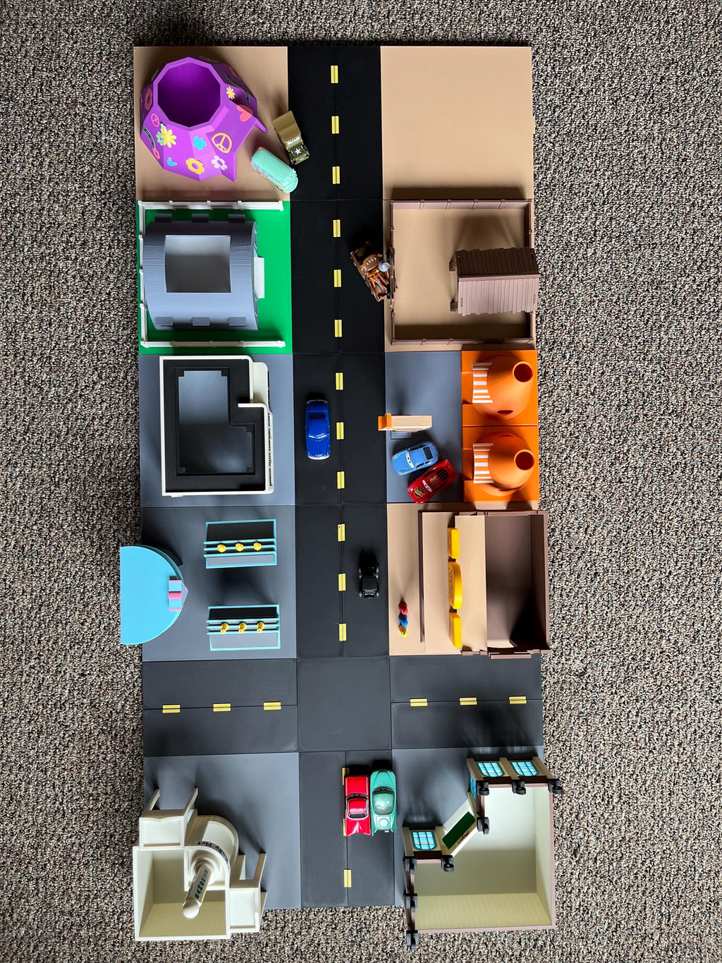 Route 66 Town, Model Town, Tire Shop Playset | Luigi's Casa Della Tires